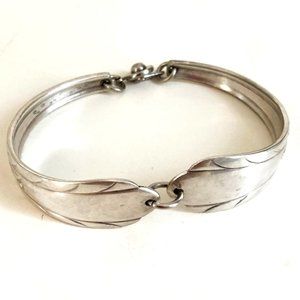 Vintage flatware bracelet with novel clasp